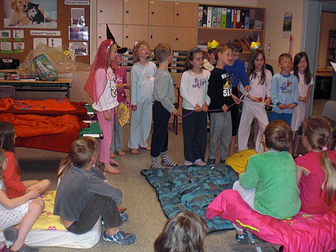 Schmökerwoche in der Grundschule (Foto: Privat) Schmökerwoche in der Grundschule (Foto: Privat)