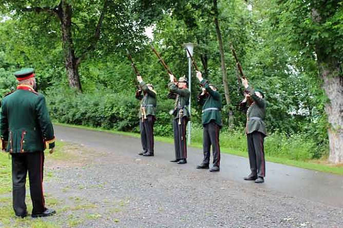 Bleicheröder erobern Sondershausen? (Foto: Karl-Heinz Herrmann) Bleicheröder erobern Sondershausen? (Foto: Karl-Heinz Herrmann)