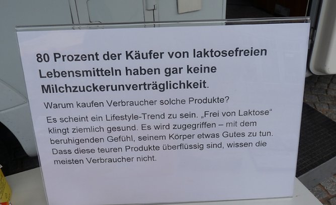 Infomobil vor Ort (Foto: Karl-Heinz Herrmann)