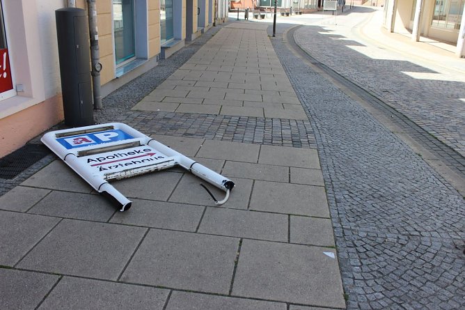 Wenn rohe Kräfte... (Foto: Karl-Heinz Herrmann) Wenn rohe Kräfte... (Foto: Karl-Heinz Herrmann)