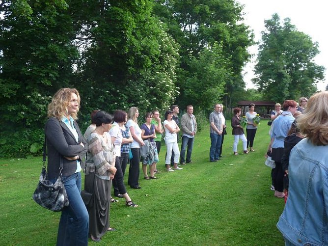 Schulgarten eingeweiht (Foto: Karl-Heinz Herrmann) Schulgarten eingeweiht (Foto: Karl-Heinz Herrmann)
