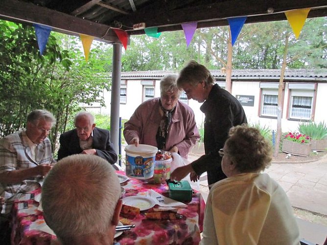 Der harte Kern kam! (Foto: Ina Römer) Der harte Kern kam! (Foto: Ina Römer)