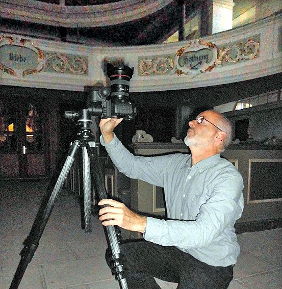 Unterkirche ins rechte Licht ger&uuml;ckt (Foto: Peter Zimmer)