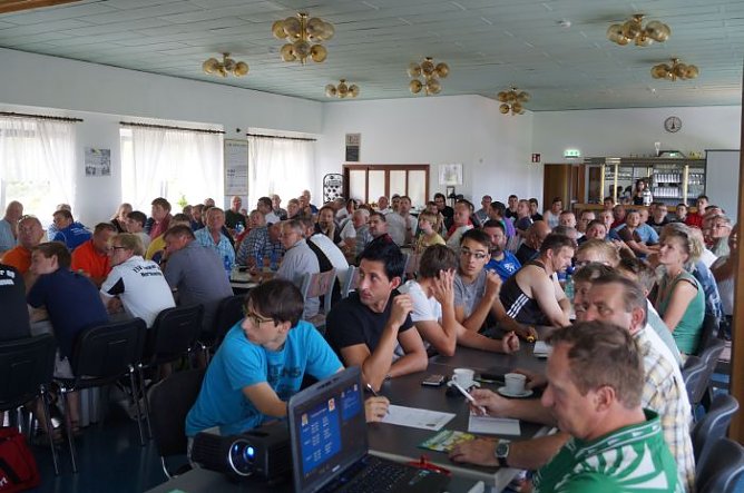 Gelungener Saisonauftakt der Schiedsrichtergilde (Foto: Michael Fricke)