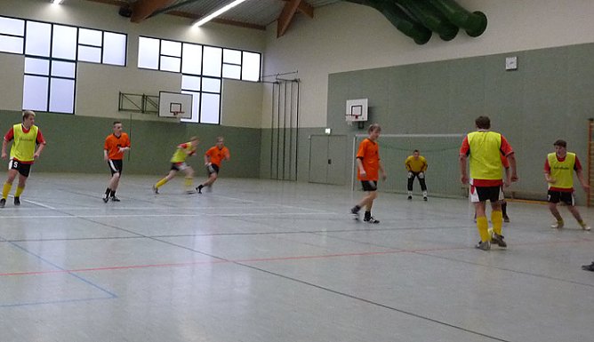 Vorrunde Hallenkreismeisterschaften (Foto: Karl-Heinz Herrmann) Vorrunde Hallenkreismeisterschaften (Foto: Karl-Heinz Herrmann)