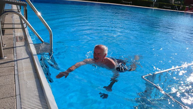 Immer am Ball, manchmal auch im Wasser (Foto: Steffen Neumann)
