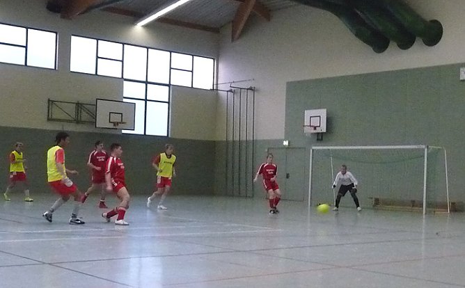 Fußballspiel Oberheldrungen - Holzthaleben (Foto: Karl-Heinz Herrmann) Fußballspiel Oberheldrungen - Holzthaleben (Foto: Karl-Heinz Herrmann)