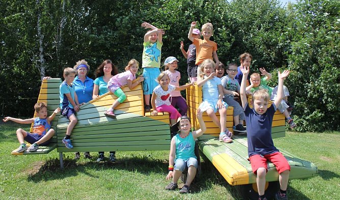 Ausflug zum Flugplatz (Foto: Kindervilla Bad Frankenhausen)