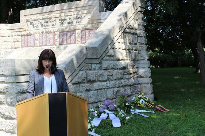 Der Opfer gedacht (Foto: Karl-Heinz Herrmann)