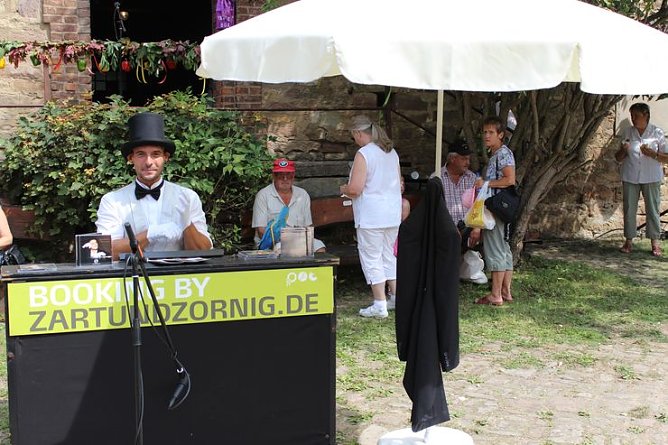 Sommer-Highligt am Klavier (Foto: Karl-Heinz Herrmann)