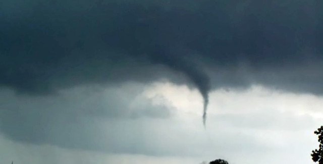 Tornado über der Windleite? (Foto: Mario Meng) Tornado über der Windleite? (Foto: Mario Meng)