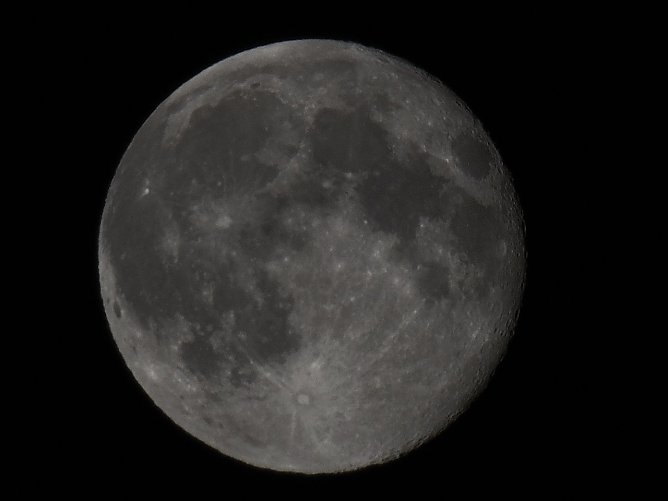 Supermond (Foto: Peter Blei) Supermond (Foto: Peter Blei)