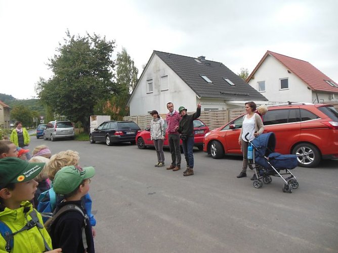 Juniorrangertag im Kyffhäuserland (Foto: Forstbetrieb Schönfeld) Juniorrangertag im Kyffhäuserland (Foto: Forstbetrieb Schönfeld)