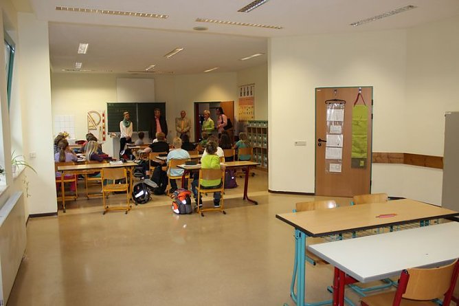 Vergrößerung der Klassenräume (Foto: Karl-Heinz Herrmann) Vergrößerung der Klassenräume (Foto: Karl-Heinz Herrmann)