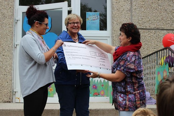 Für die Medien-Bibliothek (Foto: Karl-Heinz Herrmann) Für die Medien-Bibliothek (Foto: Karl-Heinz Herrmann)
