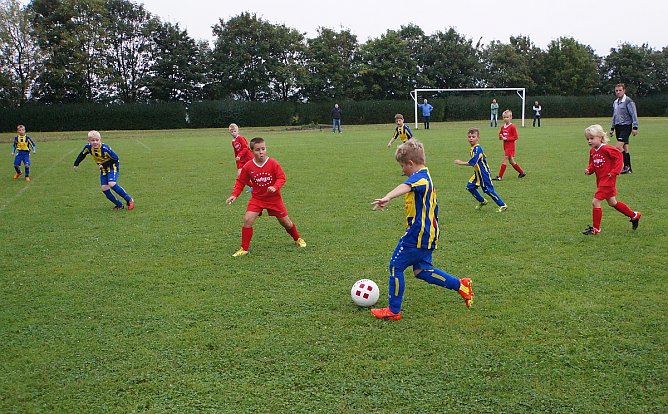 Die nächste Angriffswelle rollt (Foto: Martina Nebelung) Die nächste Angriffswelle rollt (Foto: Martina Nebelung)