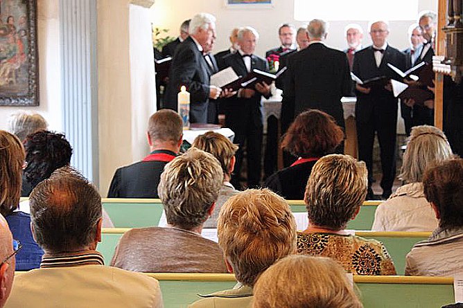 St. Elisabeth-Kirche Gundersleben (Foto: Karl-Heinz Herrmann)