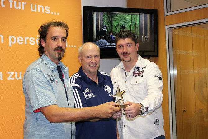 Jubel im Nachwuchsbereich bei Blau-Wei&szlig; Bad Frankenhausen (Foto: Karl-Heinz Herrmann)