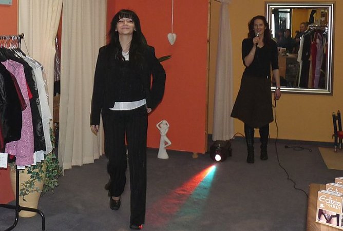 Jugendweihmode aktuell (Foto: Karl-Heinz Herrmann)