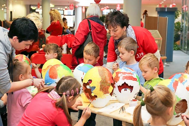 Angebote für Groß und Klein (Foto: Kyffhäusersparkasse) Angebote für Groß und Klein (Foto: Kyffhäusersparkasse)
