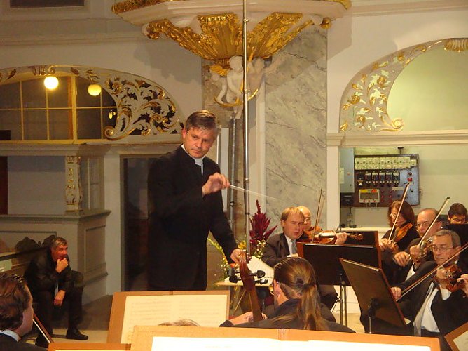 Rückblick auf Benefizkonzert (Foto: Peter Zimmer) Rückblick auf Benefizkonzert (Foto: Peter Zimmer)