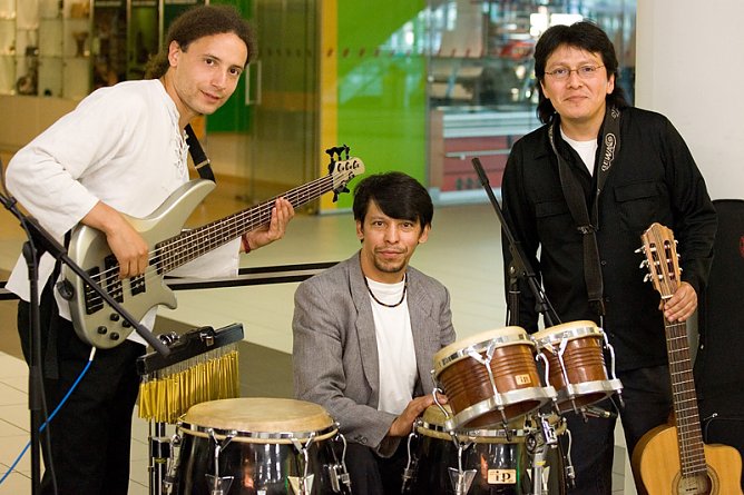 Jubil&auml;umstreiben mit  CARIBE im SOMBRERO (Foto: Atze Schirm)
