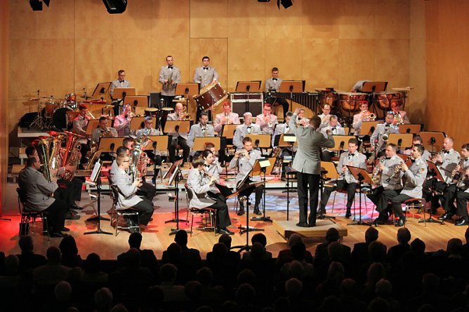 Aus die Maus fürs Wehrbereichsmusikkorps III (Foto: Karl-Heinz Herrmann) Aus die Maus fürs Wehrbereichsmusikkorps III (Foto: Karl-Heinz Herrmann)