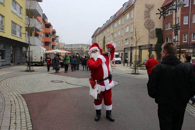 Adventsmarkt gut besucht (Foto: Karl-Heinz Herrmann)