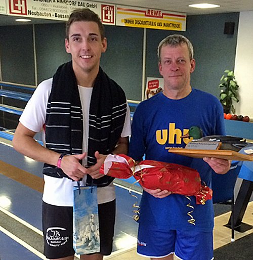 Weihnachtskegeln: �Ausgang wie schon so oft (Foto: Knut Herzau)