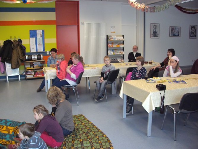 Er&ouml;ffnung des Leseclubs im Arterner Freizeitzentrum (Foto: Freizeizentrum Artern)