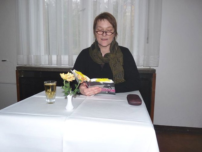 Buchlesung mit Elke Kraft zum Frauentag (Foto: Karl-Heinz Herrmann) Buchlesung mit Elke Kraft zum Frauentag (Foto: Karl-Heinz Herrmann)