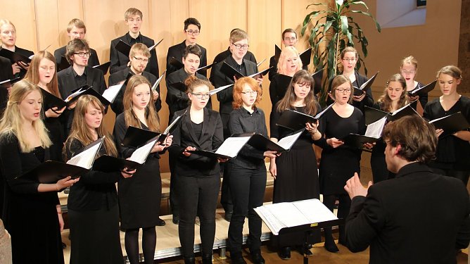 F&uuml;r kommende Projekte geprobt (Foto: Georg Gl&auml;ser)