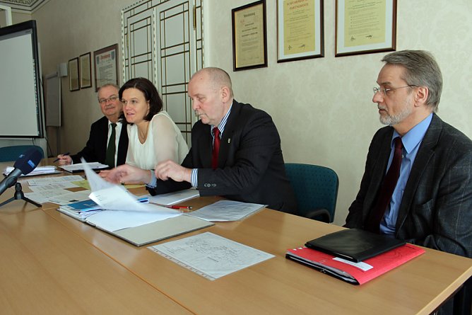 Breite Mitarbeit der B&uuml;rger erforderlich! (Foto: Karl-Heinz Herrmann)