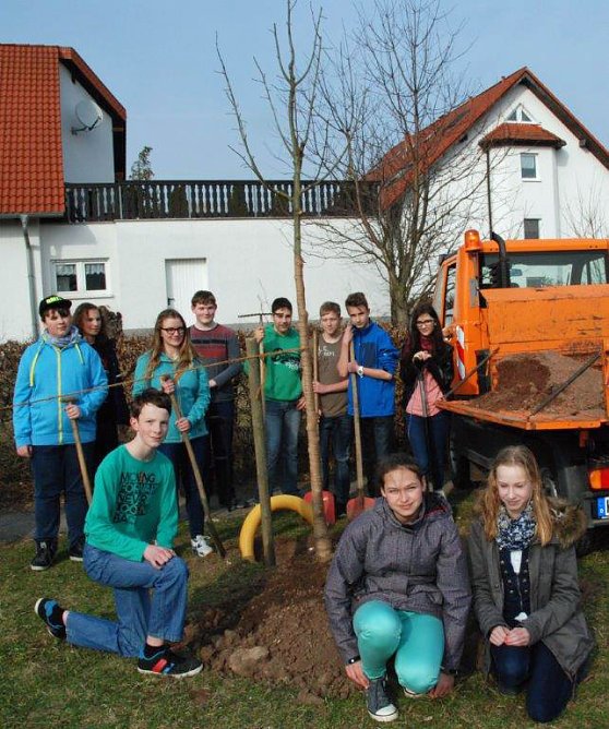 Kleines Jubil&auml;um - Der 5. Baum (Foto: Elke-Elbern G&ouml;bel - Foto Bark)