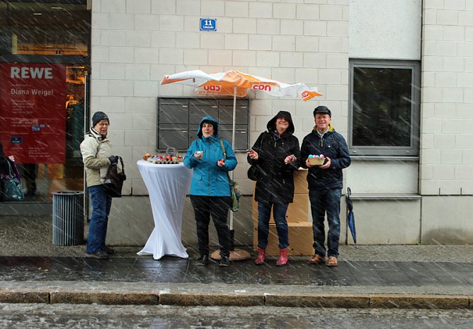 Streifzug: Ostereier-Aktion 1 (Foto: Karl-Heinz Herrmann) Streifzug: Ostereier-Aktion 1 (Foto: Karl-Heinz Herrmann)