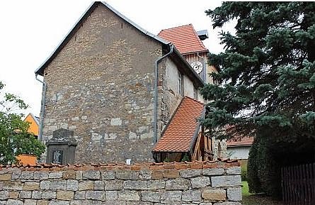 1. Radwegekirche am Unstrut-Werra-Radweg (Foto: Karl-Heinz Herrmann) 1. Radwegekirche am Unstrut-Werra-Radweg (Foto: Karl-Heinz Herrmann)