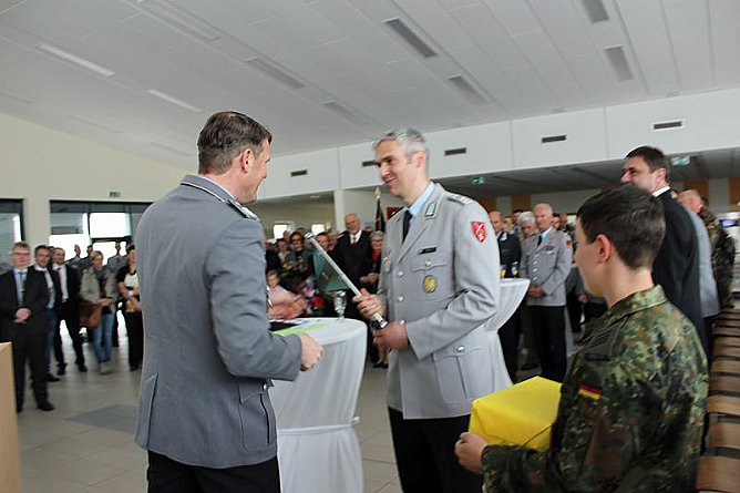 K&ouml;stlicher Abschiedsgru&szlig; (Foto: Karl-Heinz Herrmann)
