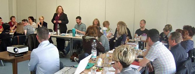 4. Erfahrungsaustausch zwischen ThINKA-Tr&auml;gern (Foto: Team Thinka)