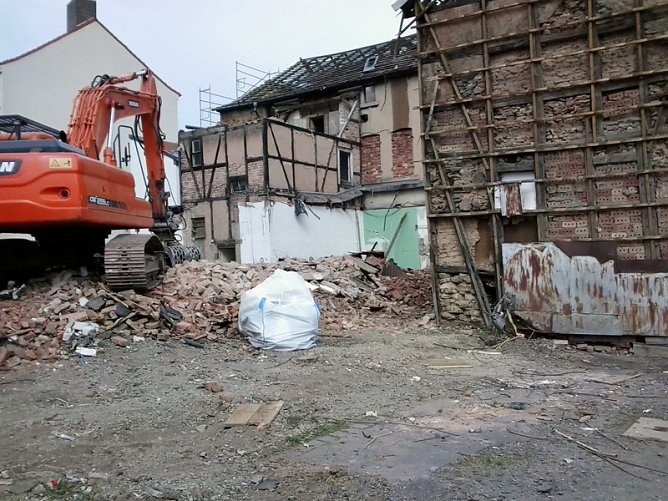 Für historische Fotos fast zu spät (Foto: Privat) Für historische Fotos fast zu spät (Foto: Privat)