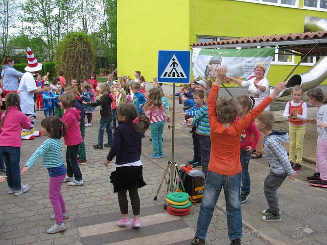 Verkehrssicherheitstag der Kita G&auml;nsebl&uuml;mchen (Foto: Bernd M&uuml;ller)