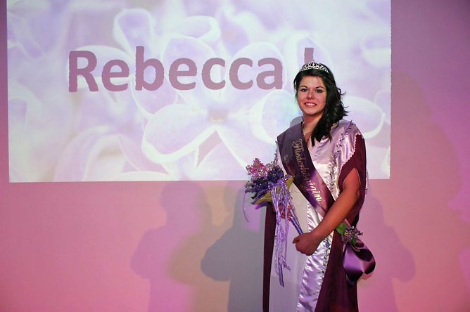 Von der Wahl der Fliederk&ouml;nigin (Foto: Karl-Heinz Herrmann)