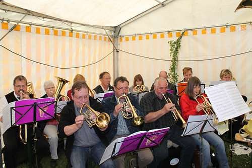 Himmelwärts und Erdverbunden (Foto: Evangelischer Kirchenkreis Bad Frankenhausen - Sondershausen) Himmelwärts und Erdverbunden (Foto: Evangelischer Kirchenkreis Bad Frankenhausen - Sondershausen)