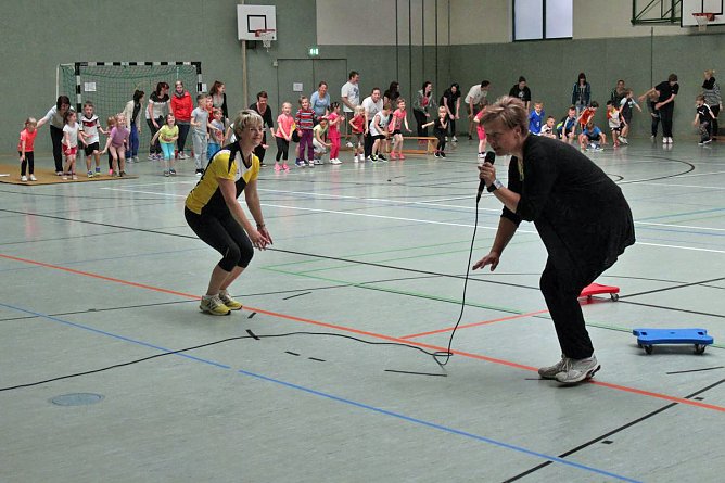 Fit für die Schule (Foto: Karl-Heinz Herrmann) Fit für die Schule (Foto: Karl-Heinz Herrmann)