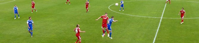 Kampfbetontes Spiel (Foto: nnz)