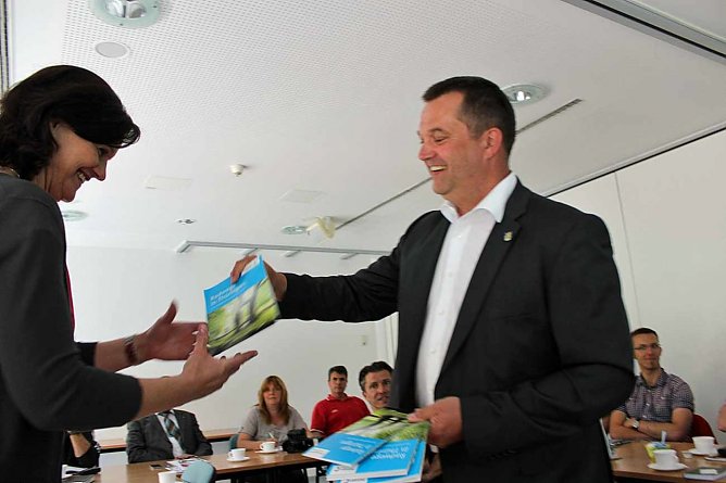 Am Dienstag Baustart für Radweg (Foto: Karl-Heinz Herrmann) Am Dienstag Baustart für Radweg (Foto: Karl-Heinz Herrmann)