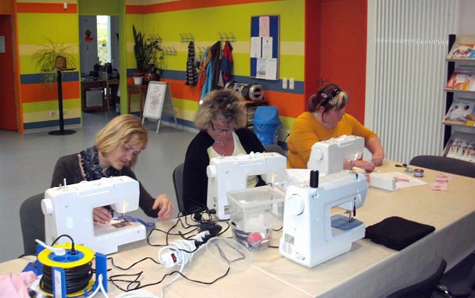 Nähkurs im Freizeitzentrum (Foto: Freizeizentrum Artern) Nähkurs im Freizeitzentrum (Foto: Freizeizentrum Artern)