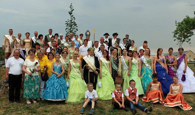 Laubkönig gekrönt (Foto: Karl-Heinz Herrmann) Laubkönig gekrönt (Foto: Karl-Heinz Herrmann)