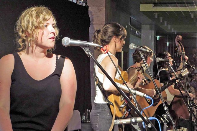 Konzert der THE GOOD LOVELIES (Foto: Karl-Rudolf Lüttich) Konzert der THE GOOD LOVELIES (Foto: Karl-Rudolf Lüttich)