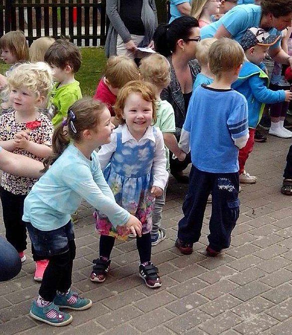 Kinderfest in der Arche Noah (Foto: Kita Grossfurra) Kinderfest in der Arche Noah (Foto: Kita Grossfurra)