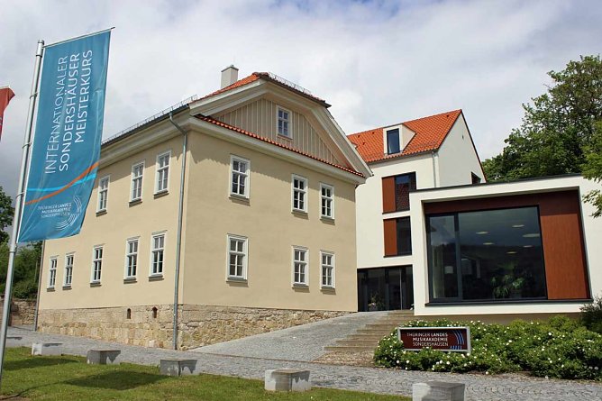 Ein Klavier und viele Ideen (Foto: Thüringer Landesmusikakademie Sondershausen) Ein Klavier und viele Ideen (Foto: Thüringer Landesmusikakademie Sondershausen)